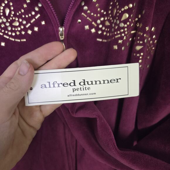 NWT Alfred Dunner Burgundy Velvet Zip Up Jacket With Embellishment Petite Small - Picture 4 of 8